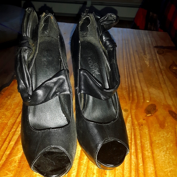 Women's Stilettos - Picture 2 of 2